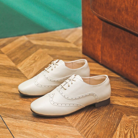 Women's Leather Brogue Oxfords - Round Toe Vintage Wingtip Flat Derby Shoes