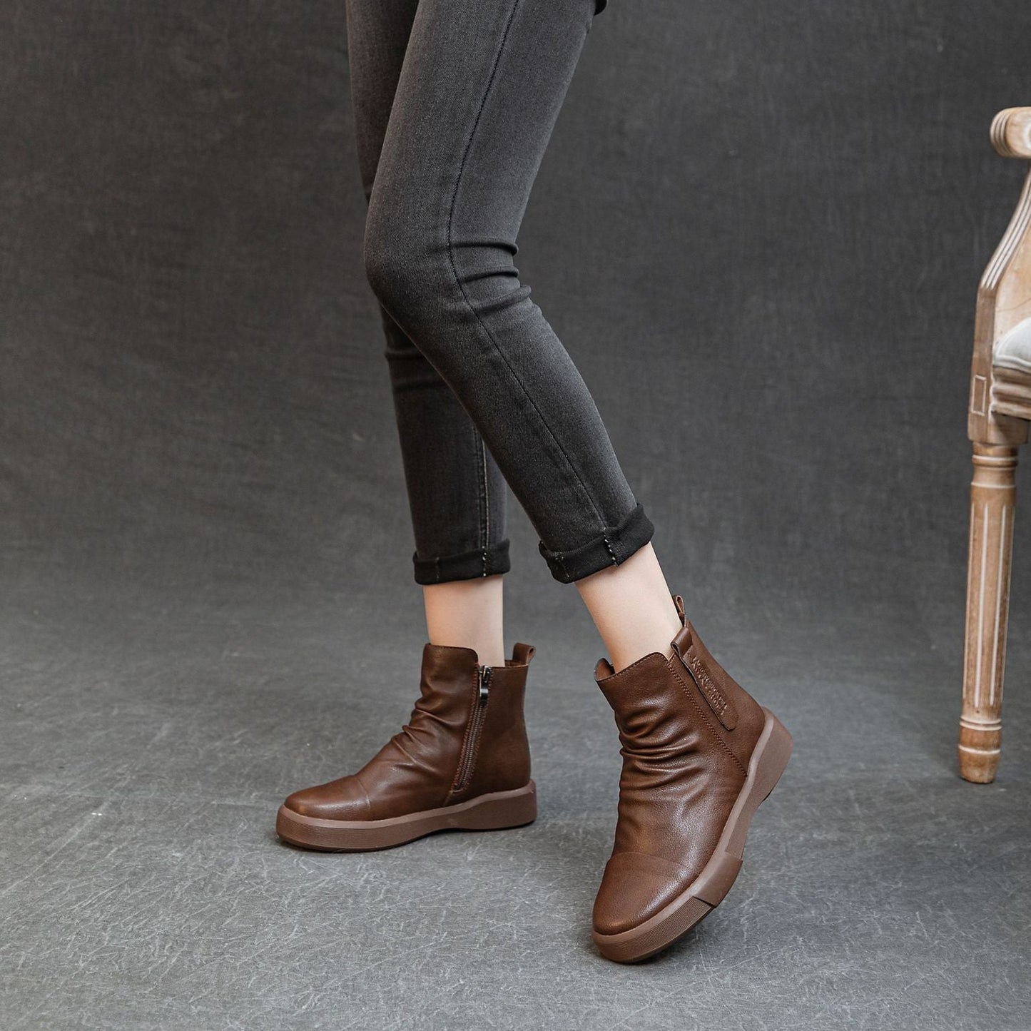 Comfortable Women's Flat Leather Boots – Casual Ruched Ankle Style