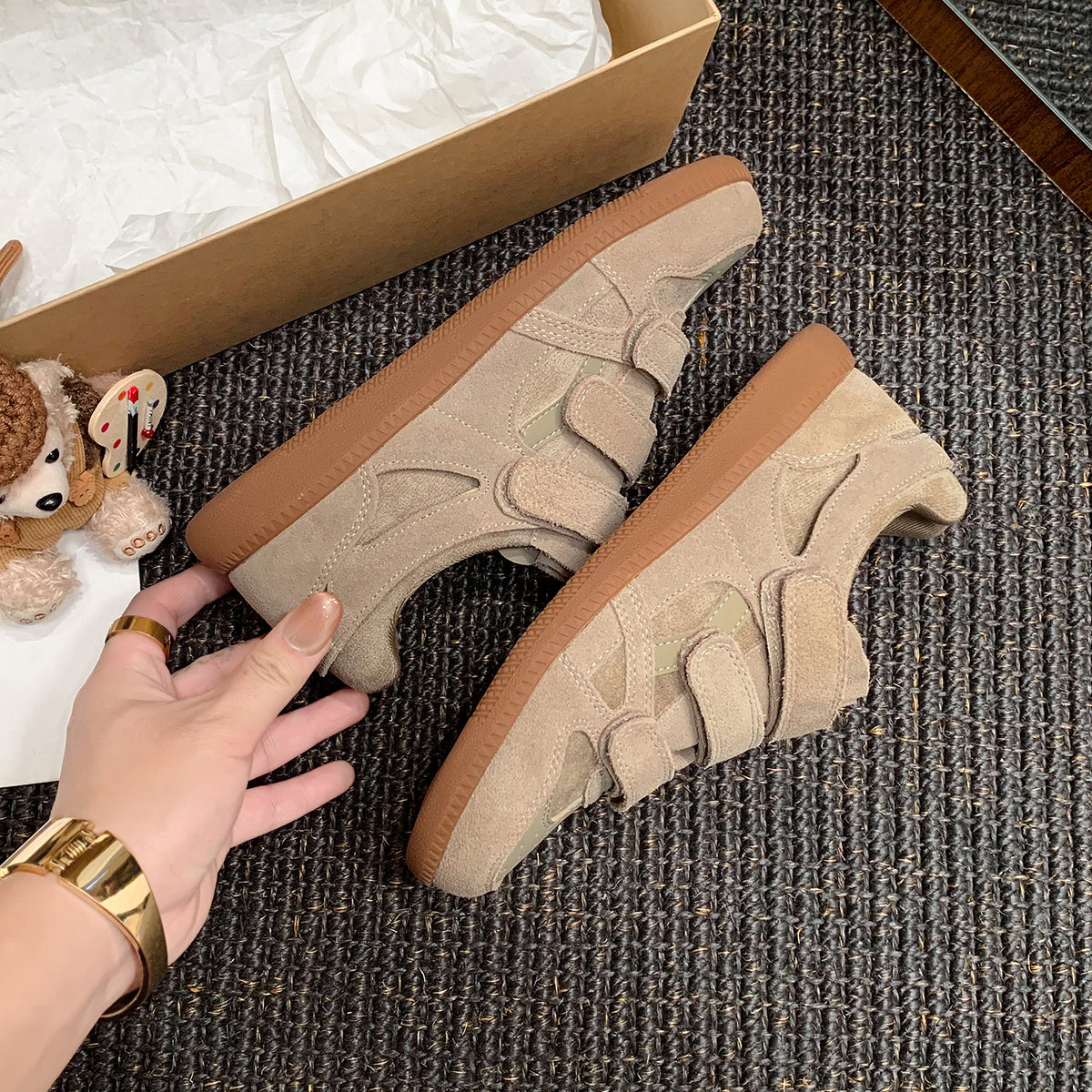 Women's Cow Suede Velcro Sneakers Casual Low Top Retro Platform Trainers