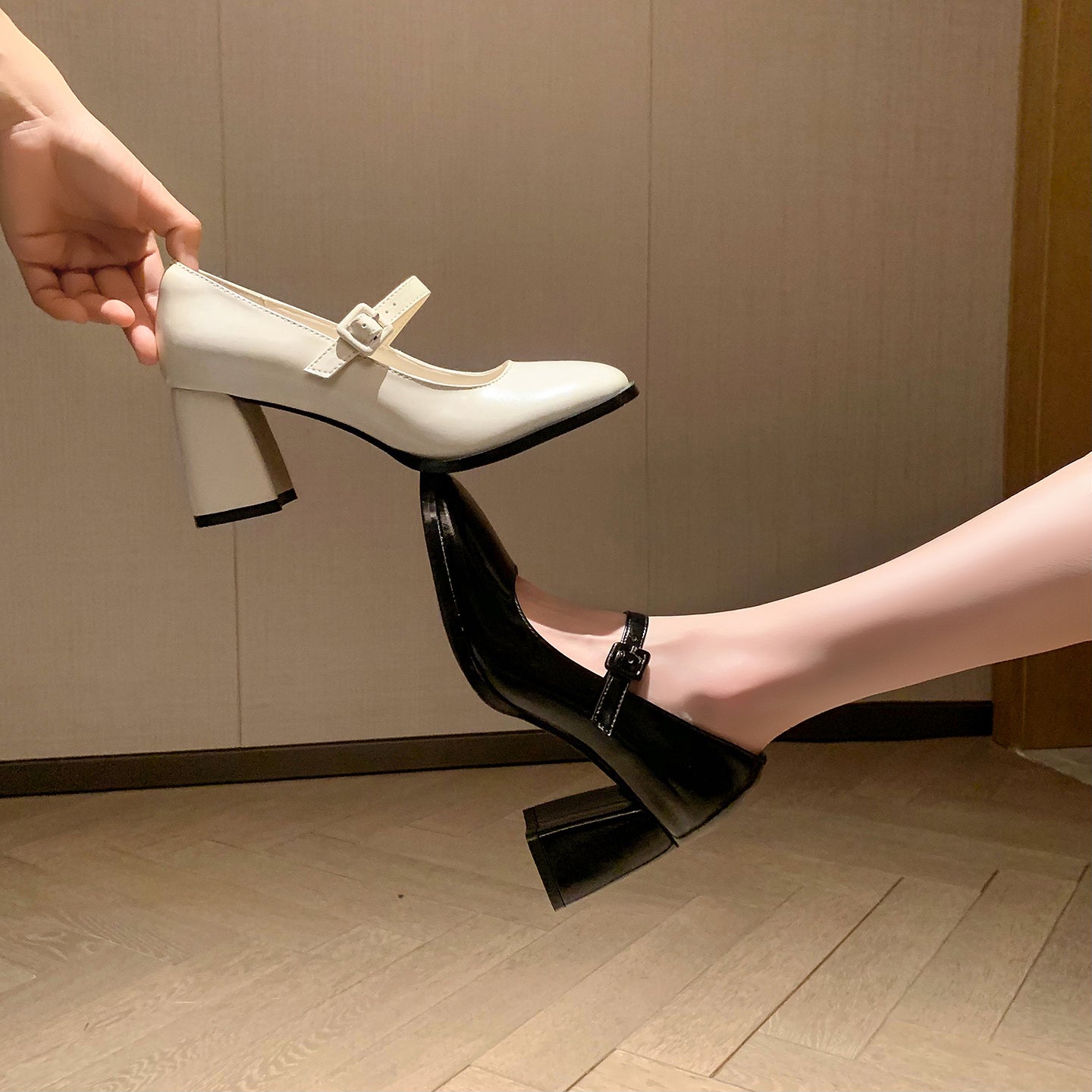 French Vintage Block Heel Mary Janes - Elegant Round Toe Leather Pumps for Office & Daily Wear