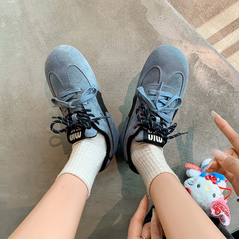 Women‘s Retro Cow Suede Sneakers Vintage Round Toe Double Lace-up Quilting Low Top Flats