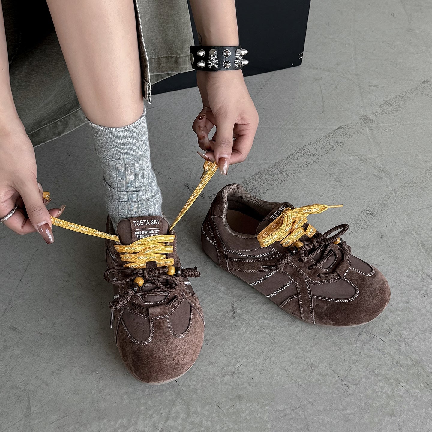 Trendy Women's Hidden Wedge Sneakers – Round-Toe Casual Shoes