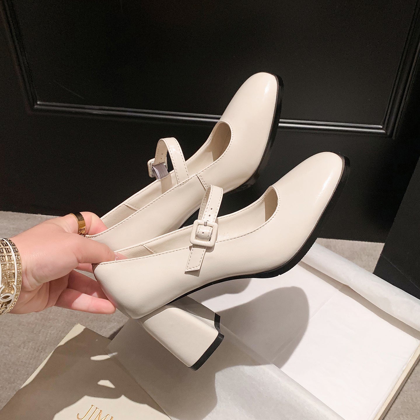 French Vintage Block Heel Mary Janes - Elegant Round Toe Leather Pumps for Office & Daily Wear