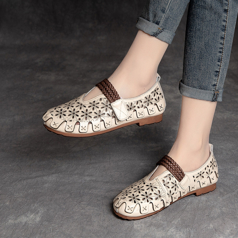 Floral Cut-out Leather Sandals - Women's Retro Round Toe Summer Walking Flats
