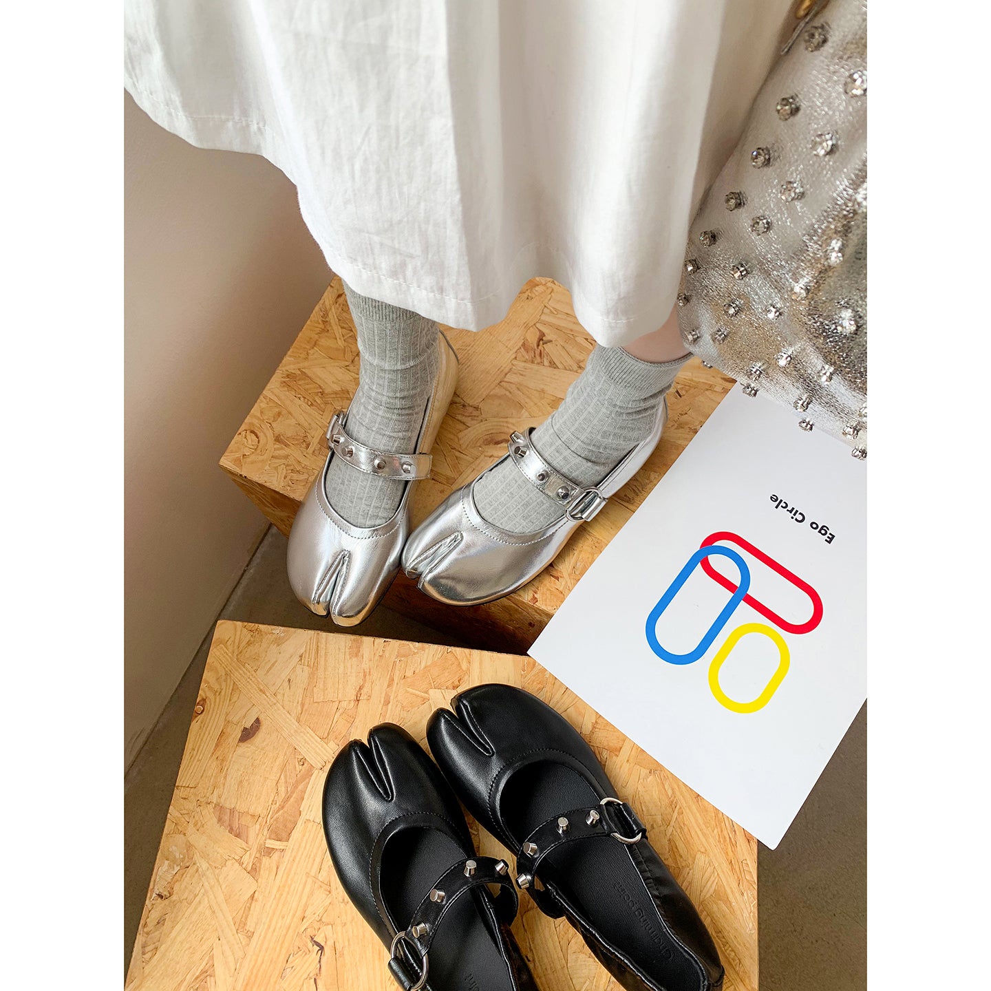 Women‘s Avant-Garde Split Toe Leather Ballet Flats - Luxurious Mary Janes with Studs