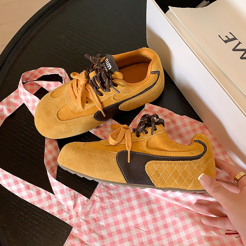 Women‘s Retro Cow Suede Sneakers Vintage Round Toe Double Lace-up Quilting Low Top Flats