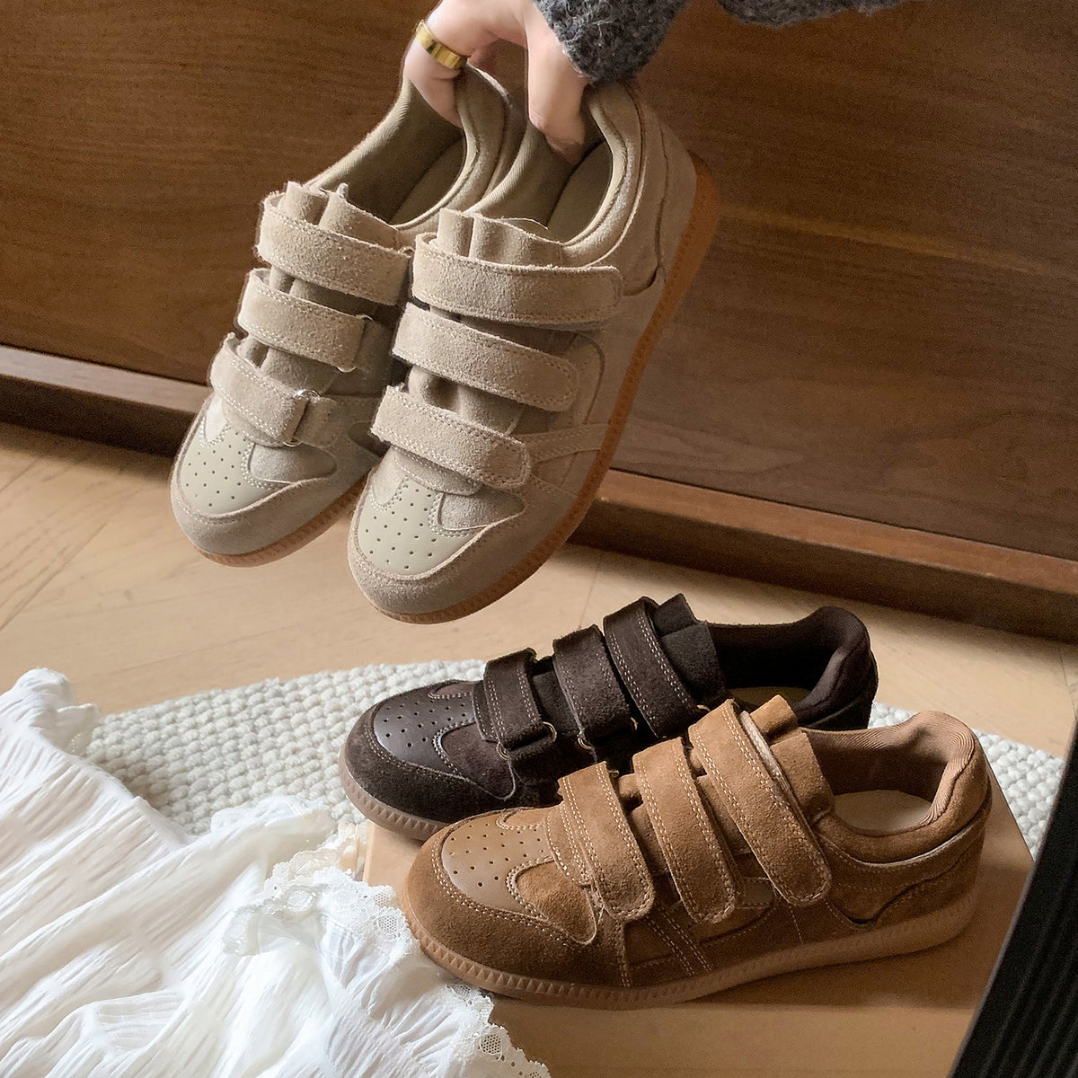 Women's Cow Suede Velcro Sneakers Casual Low Top Retro Platform Trainers