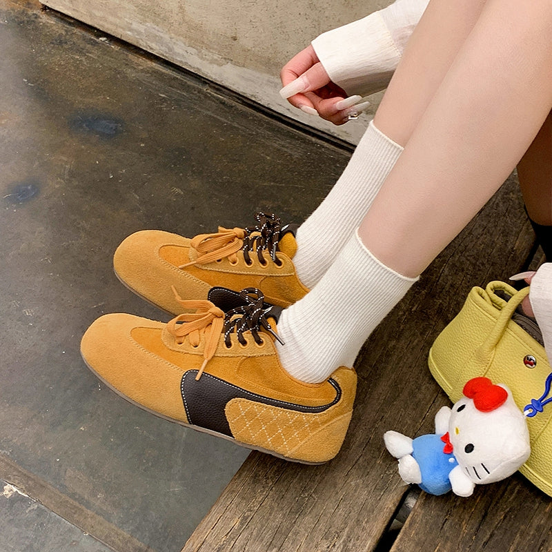 Women‘s Retro Cow Suede Sneakers Vintage Round Toe Double Lace-up Quilting Low Top Flats
