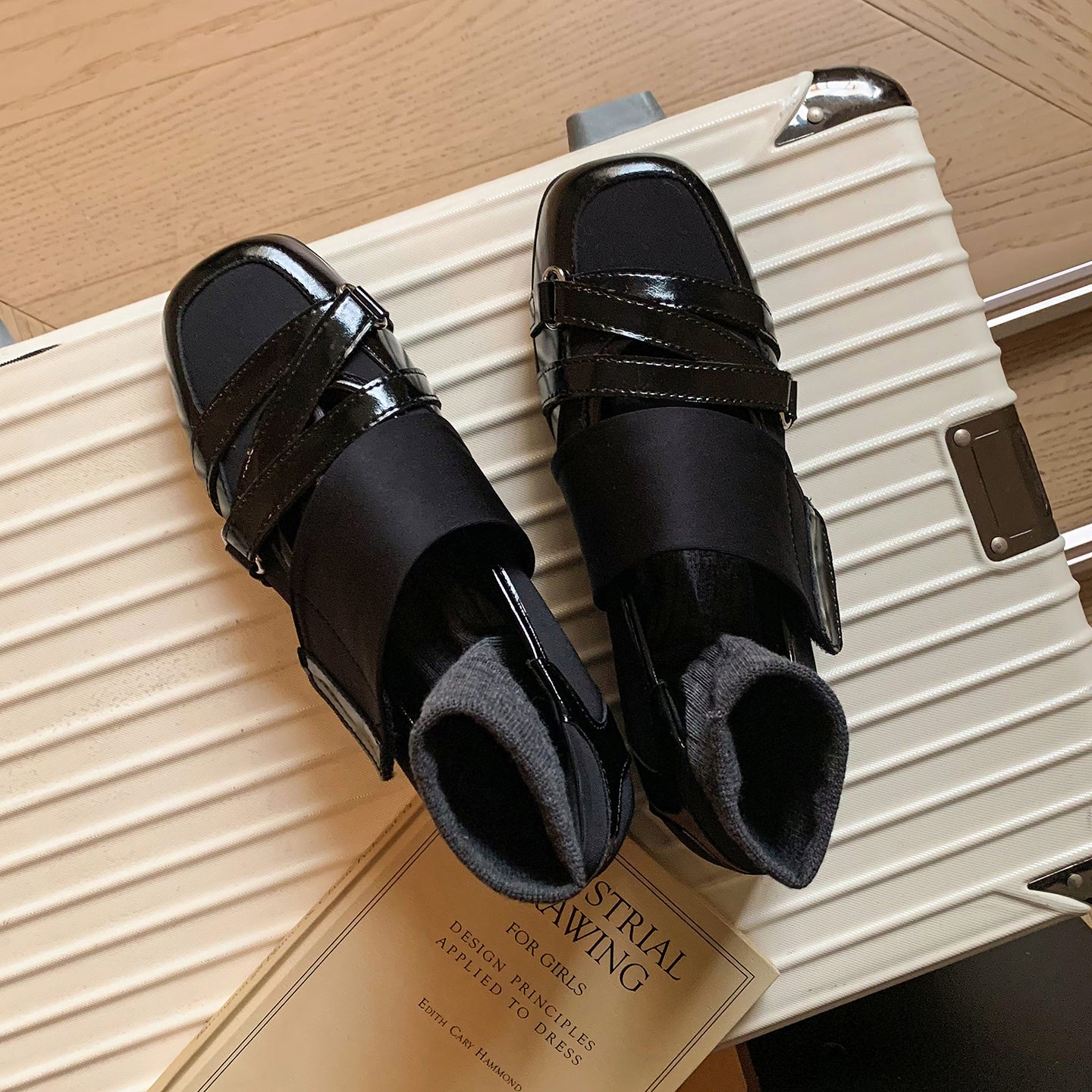 Women's Comfort Workwear Wedge Comfort Shoes with Adjustable Velcro Straps
