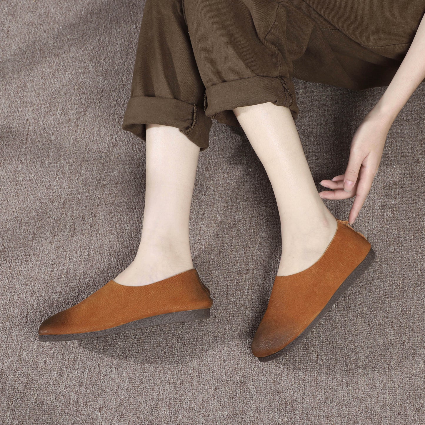 Women's Minimalist Soft Leather Slip-On Flats – Retro Style Comfort Shoes