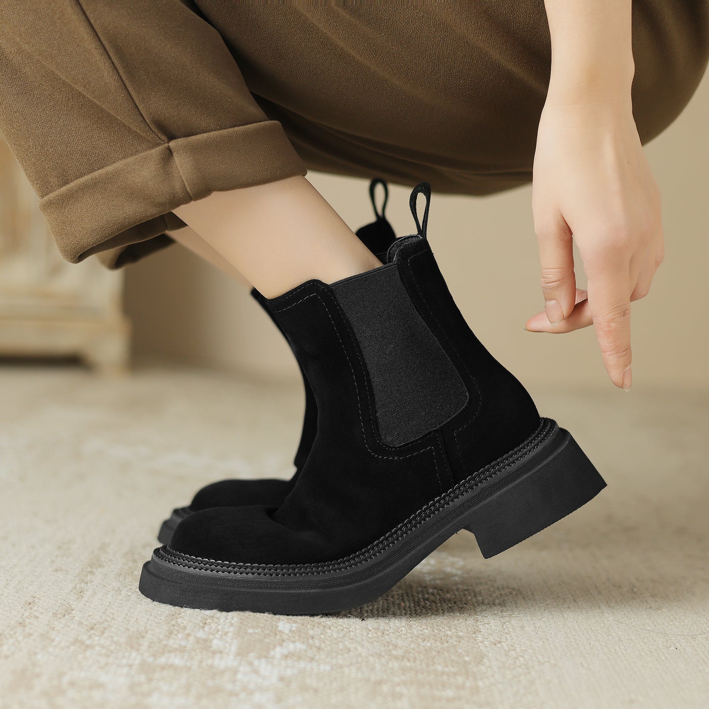 Women’s Handmade Sheepsuede Chelsea Boots – Vintage Ankle Style