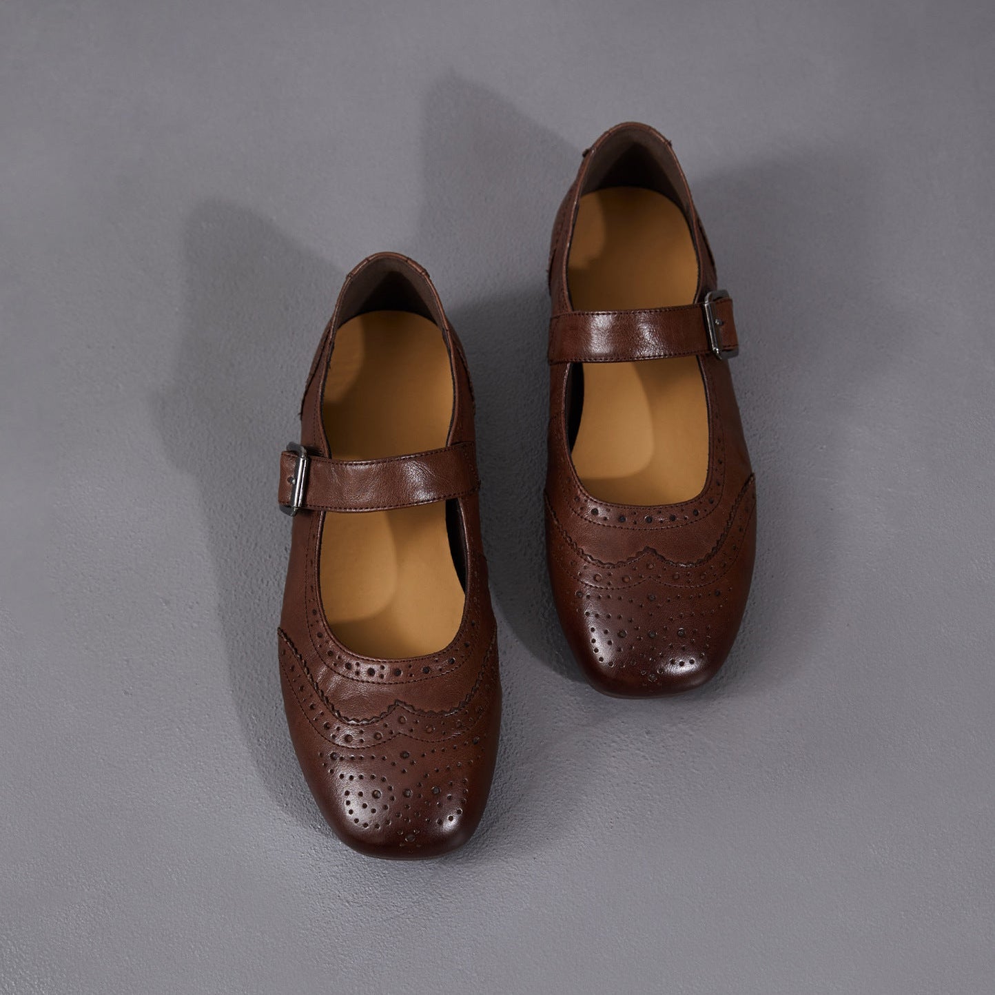 Women's Vintage British Style Leather Mary Janes - Hand-Punched Brogue Details - Soft Walking Shoes