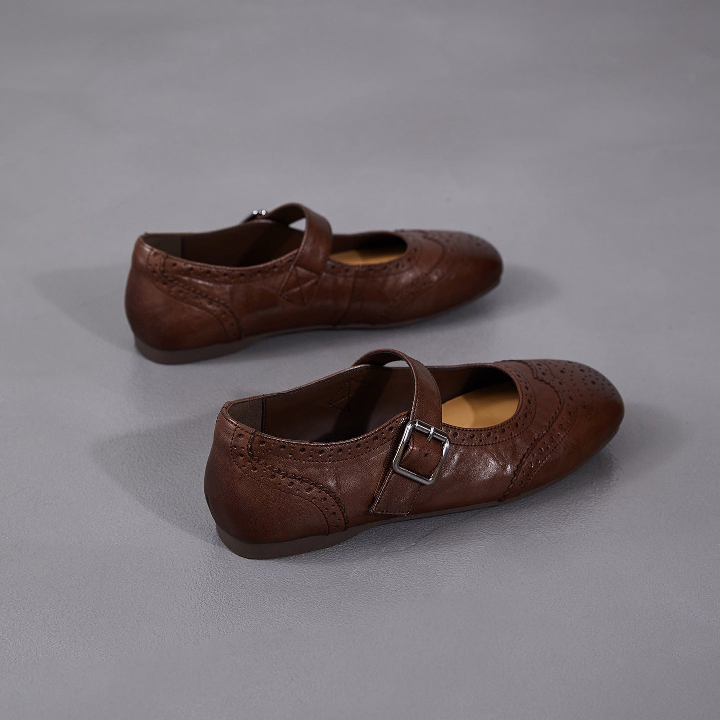 Women's Vintage British Style Leather Mary Janes - Hand-Punched Brogue Details - Soft Walking Shoes