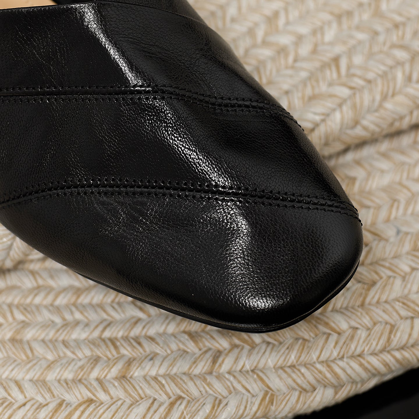 Women's Retro Lambskin Mules Vintage Square Toe Slip-on Casual Flats