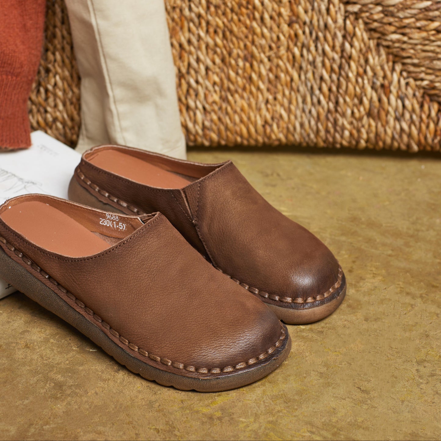 Women's Handmade Leather Minimalist Round Toe Mule Shoes