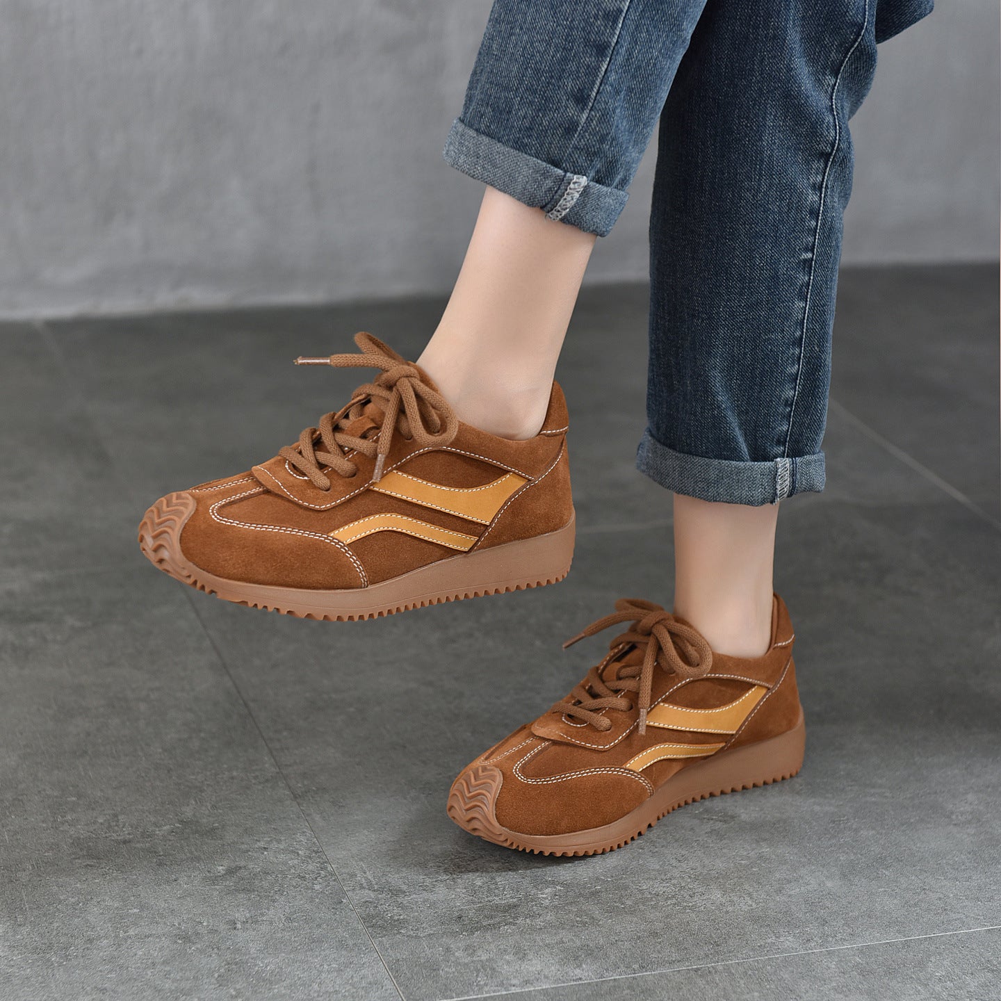 Women’s Spring Retro Leather Trainers – Soft Sole Lace-Up Casual Sneakers