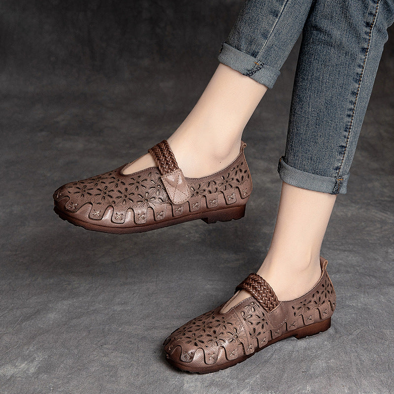Floral Cut-out Leather Sandals - Women's Retro Round Toe Summer Walking Flats