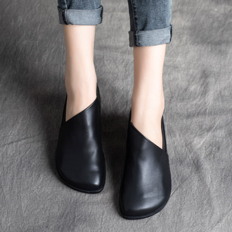 Women's Casual Comfortable Round Toe Flat Slip-On Leather Shoes