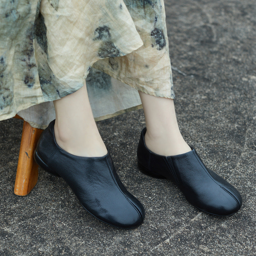 Women's Leather Center-Stitched Round Toe Loafers Soft Walking Shoes