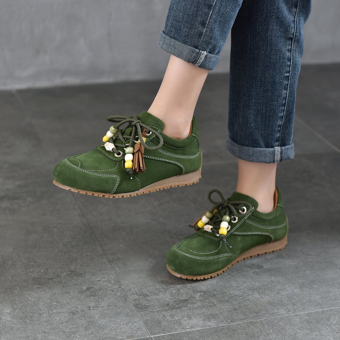 Women’s Spring Retro Beaded Leather Sneakers – Casual Lightweight Shoes