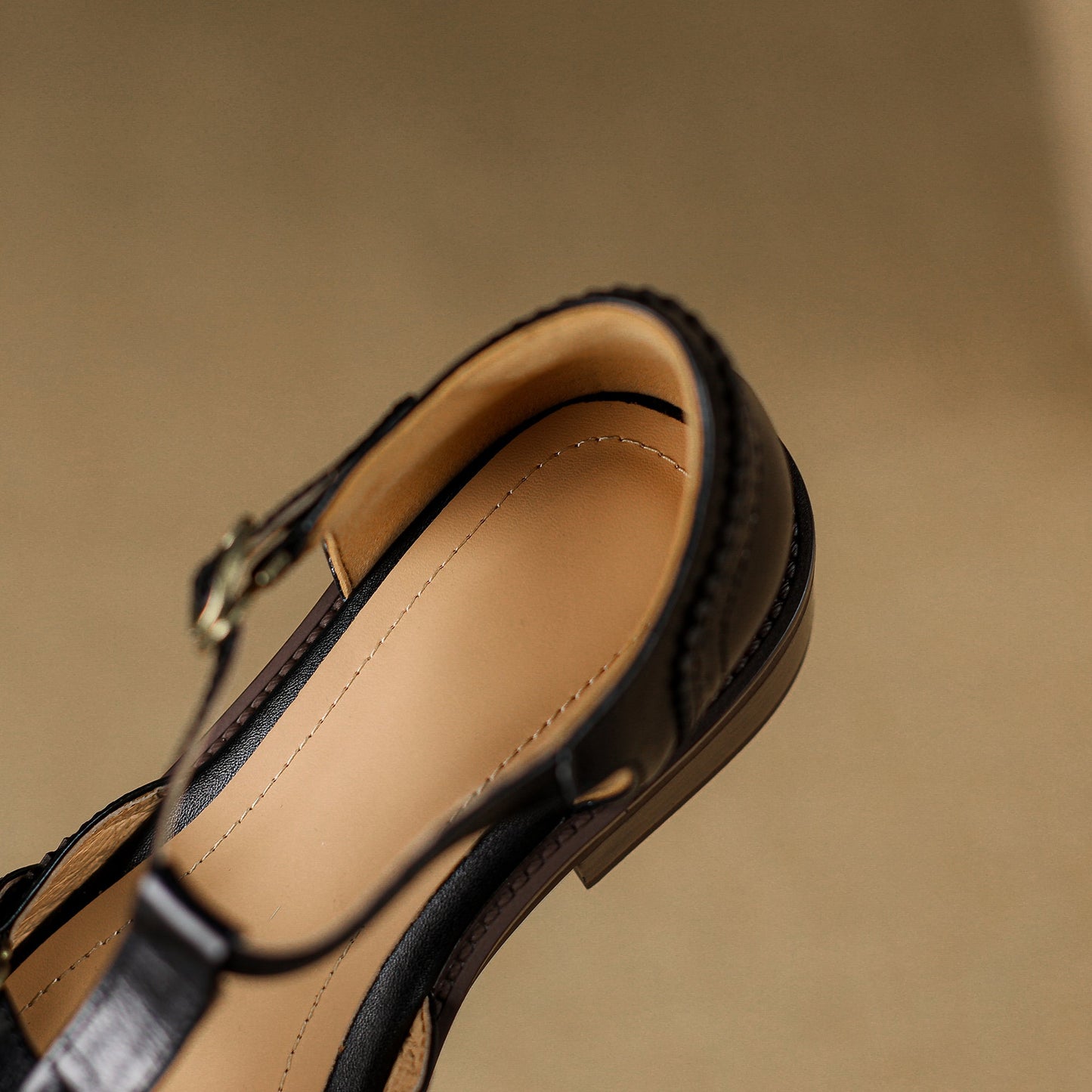 Retro Women's Leather Mary Jane Brogue Ankle Strap Shoes – Classic Low Heel