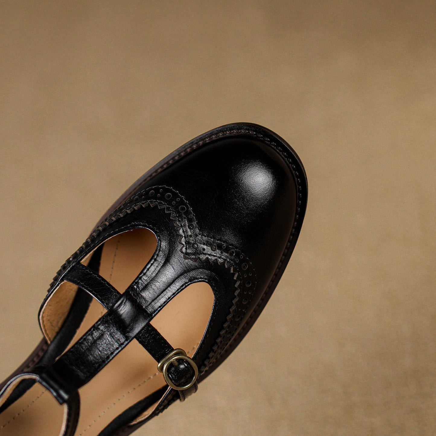 Retro Women's Leather Mary Jane Brogue Ankle Strap Shoes – Classic Low Heel