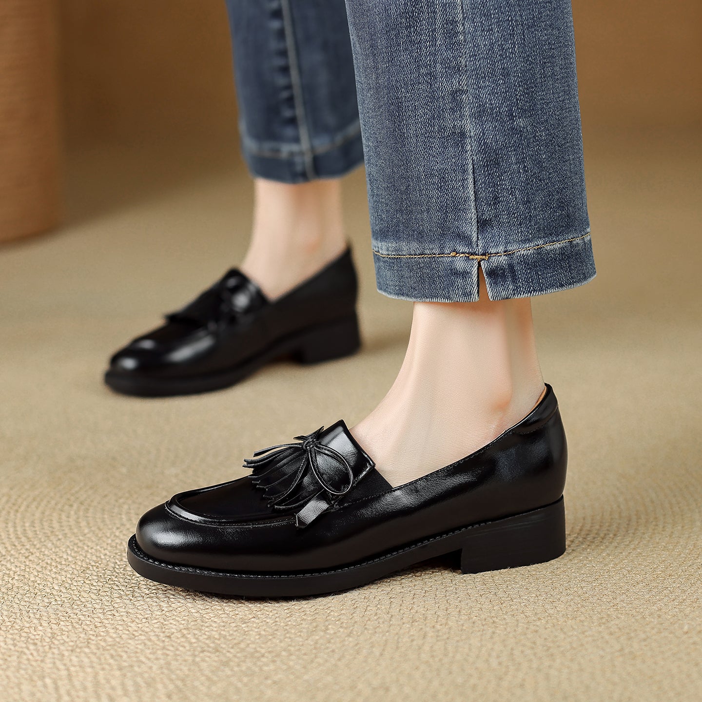 Women's Leather Tassel Loafers Classic British Style Commuter Flats