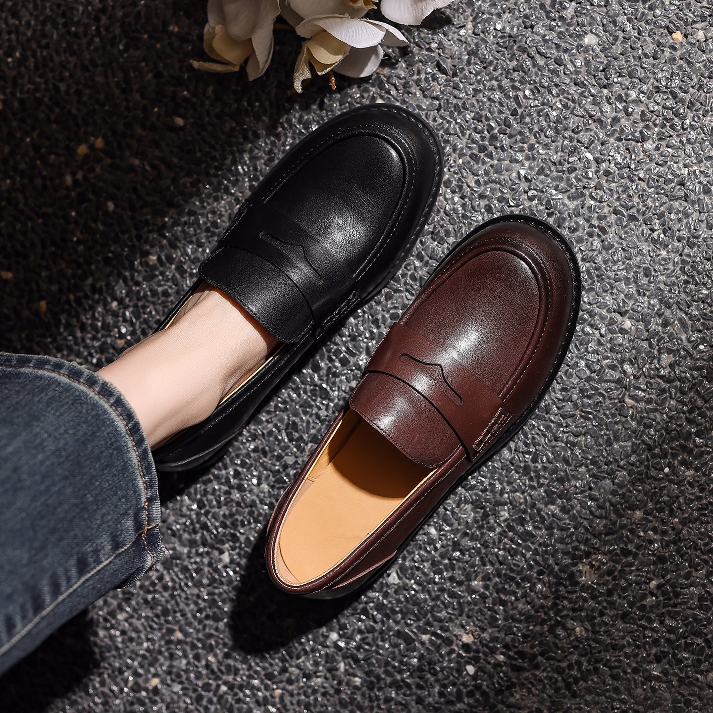 Women's Retro Leather Loafers Vintage Round Toe Slip-on Penny Flats