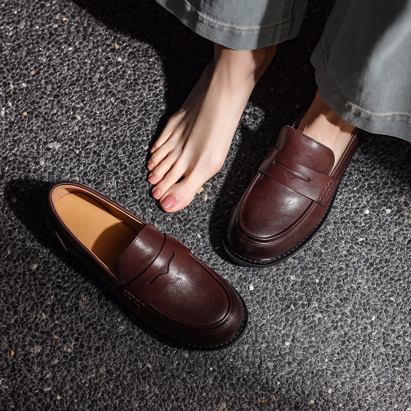 Women's Retro Leather Loafers Vintage Round Toe Slip-on Penny Flats