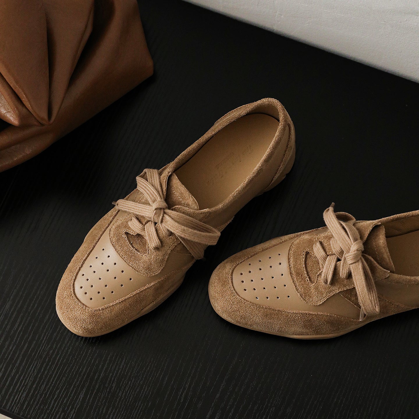 Women's Retro Patchwork Sneakers Vintage Round Toe Perforated Lace-up Flats