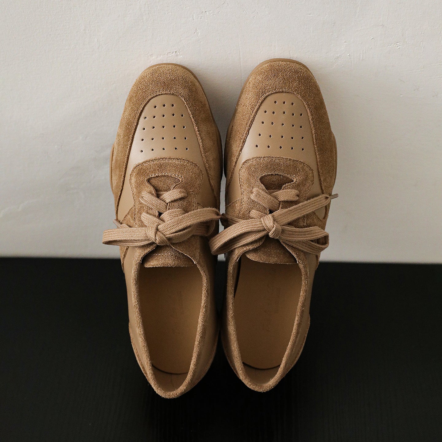 Women's Retro Patchwork Sneakers Vintage Round Toe Perforated Lace-up Flats