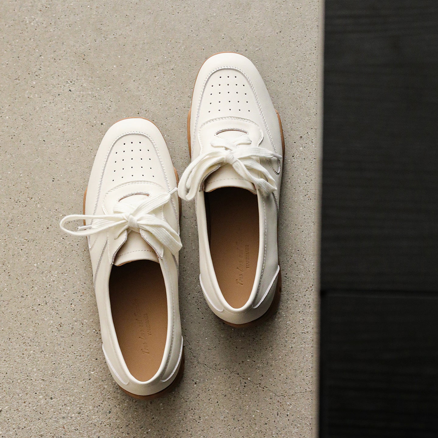 Women's Retro Patchwork Sneakers Vintage Round Toe Perforated Lace-up Flats