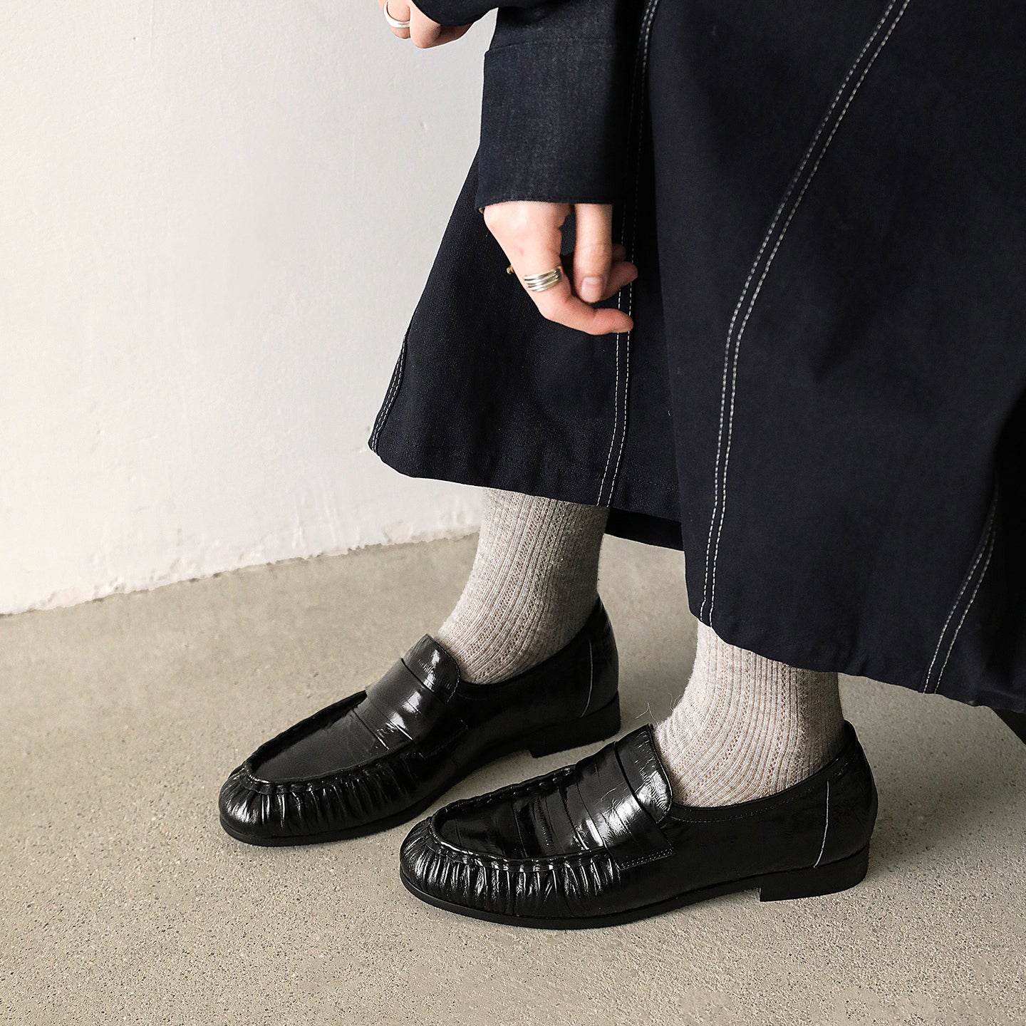 Women's Retro Cowhide Loafers Vintage Round Toe Ruched Penny Slip-on Driving Flats