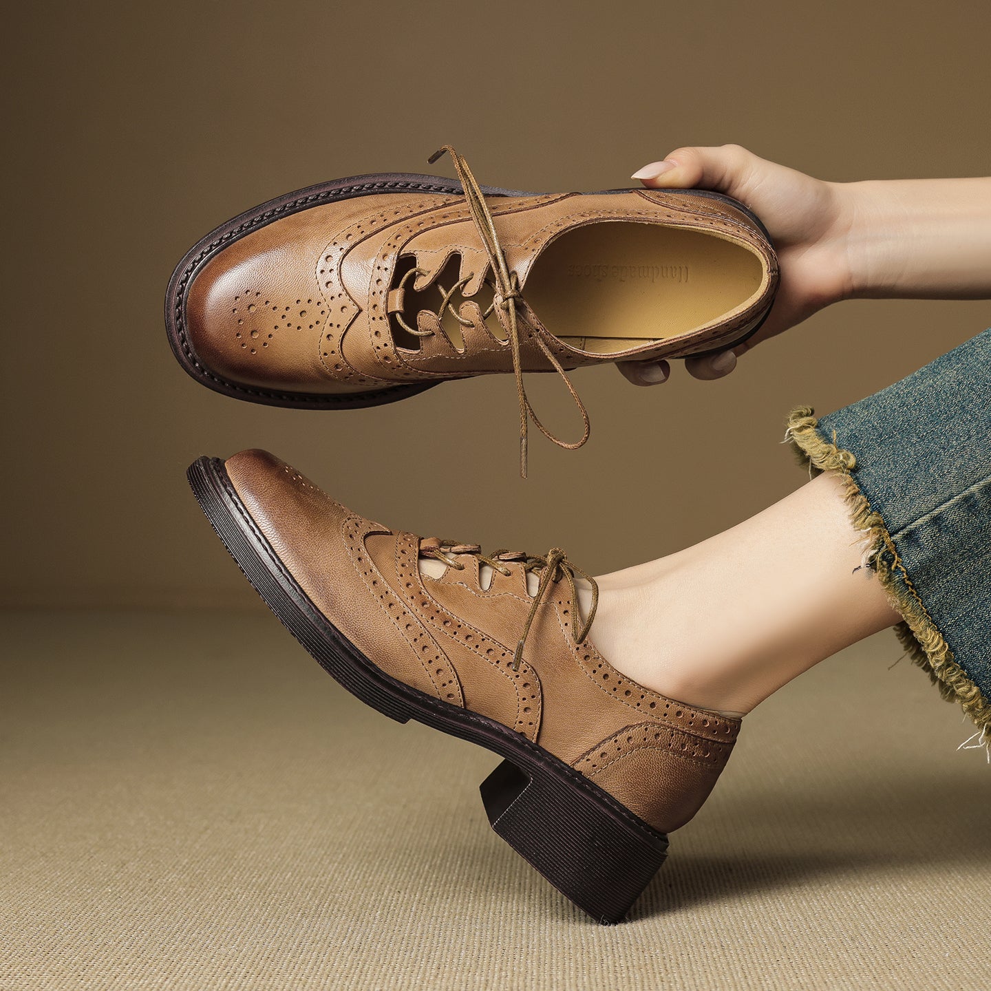 Women's Retro Cowhide Brogues Vintage Round Toe Cutout Lace-up Block Heel Oxfords