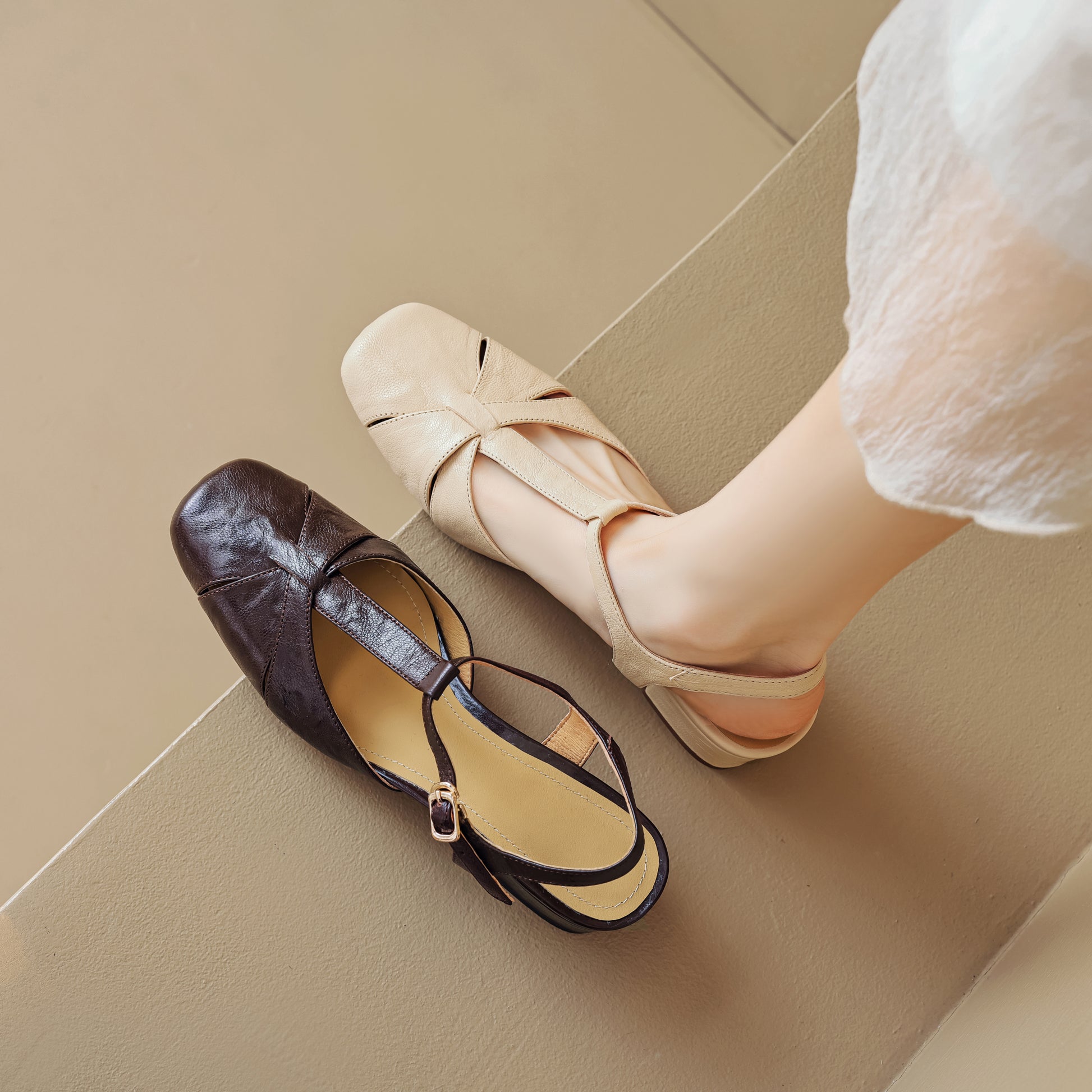 Women's Closed Toe Open Heel Retro T-Strap Buckle Chunky Sandals - RetroStep