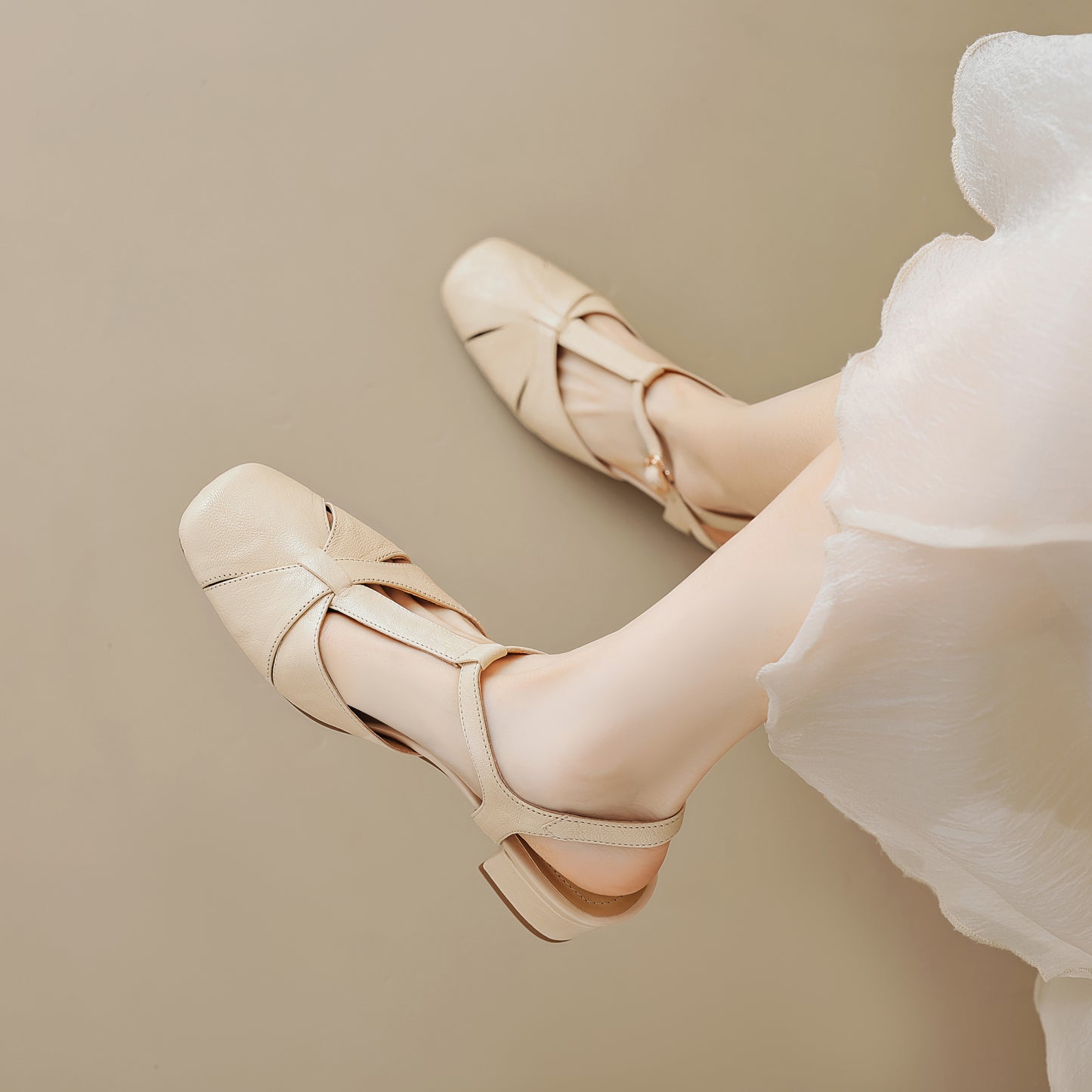 Women's Closed Toe Open Heel Retro T-Strap Buckle Chunky Sandals - RetroStep