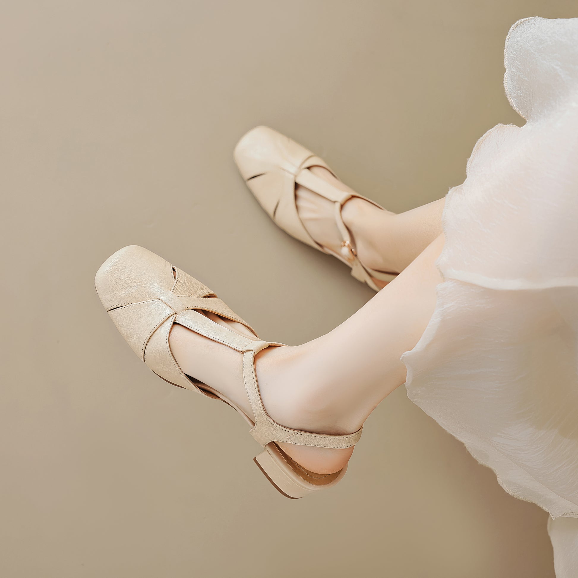Women's Closed Toe Open Heel Retro T-Strap Buckle Chunky Sandals - RetroStep