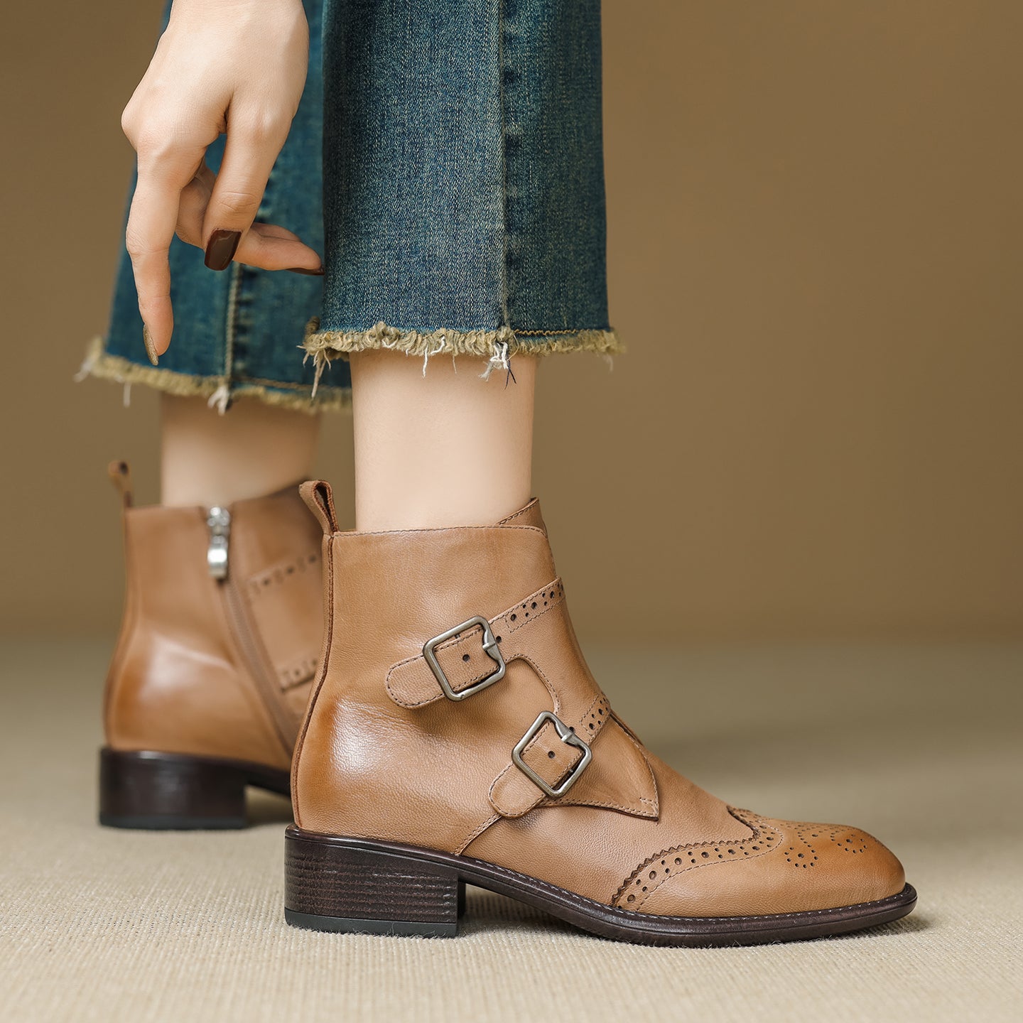 Women's Retro Cowhide Ankle Boots Vintage Brogue Round Toe Double Buckle Zipper Booties