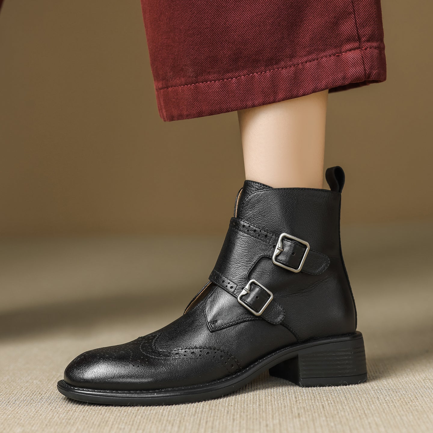 Women's Retro Cowhide Ankle Boots Vintage Brogue Round Toe Double Buckle Zipper Booties