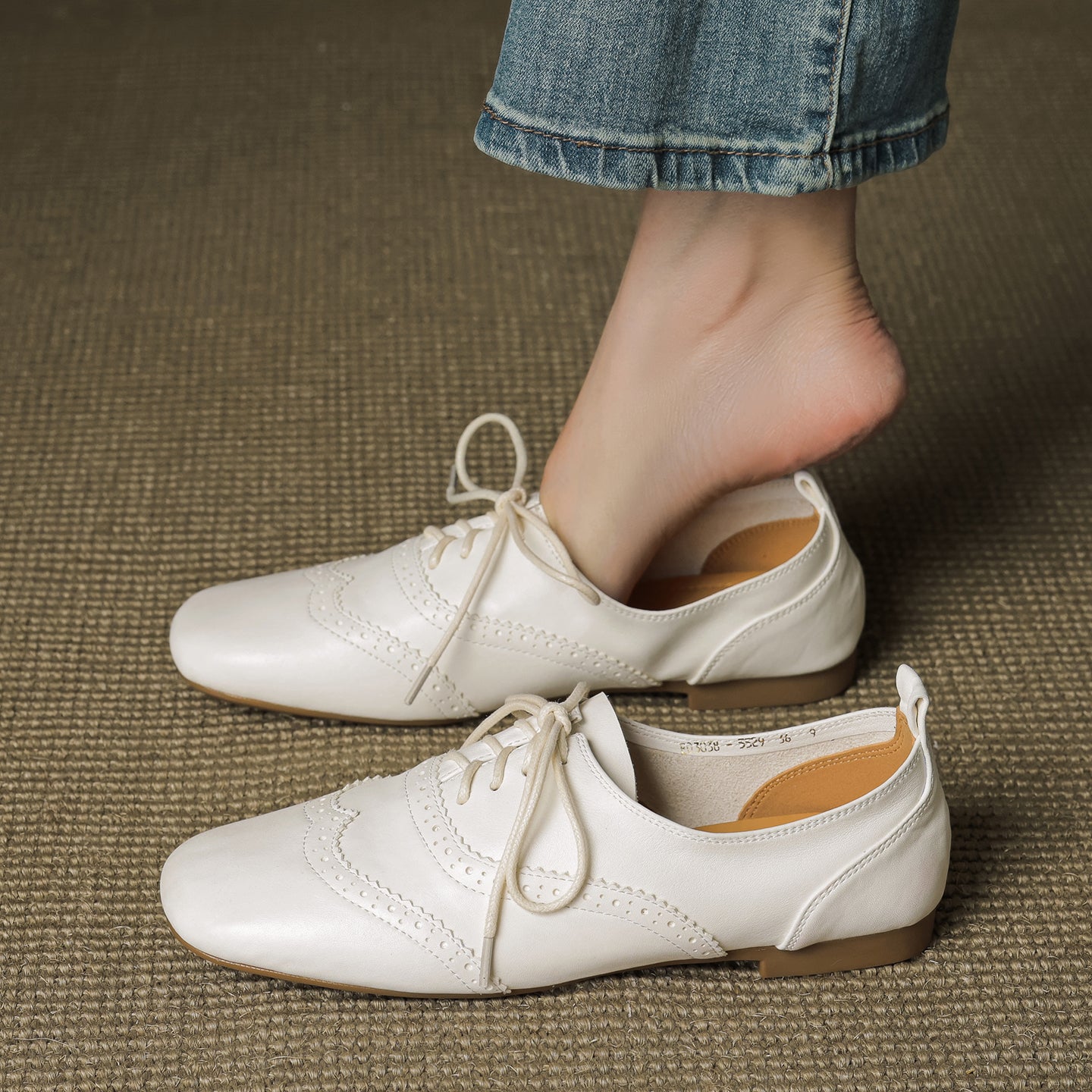 Women's Retro Leather Brogue Shoes Vintage Square Toe Lace-up Oxford Flats