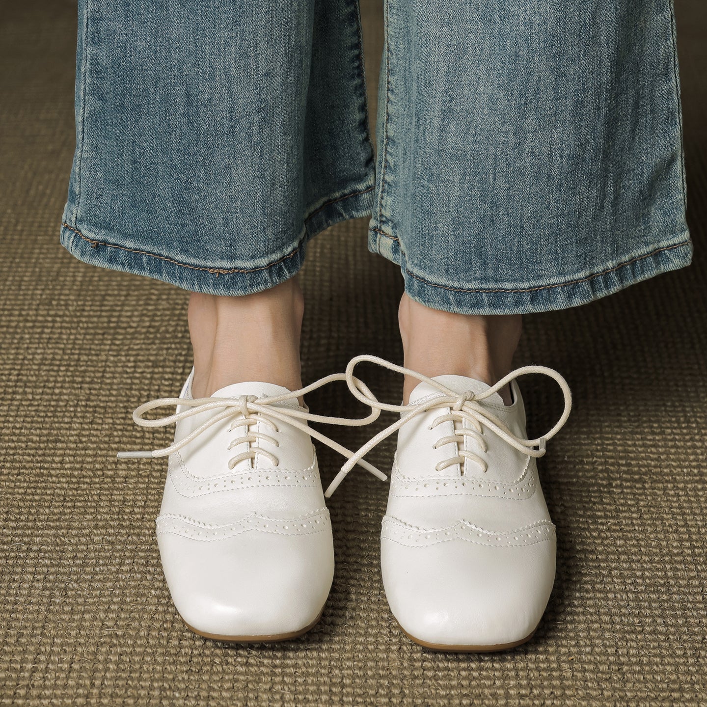 Women's Retro Leather Brogue Shoes Vintage Square Toe Lace-up Oxford Flats