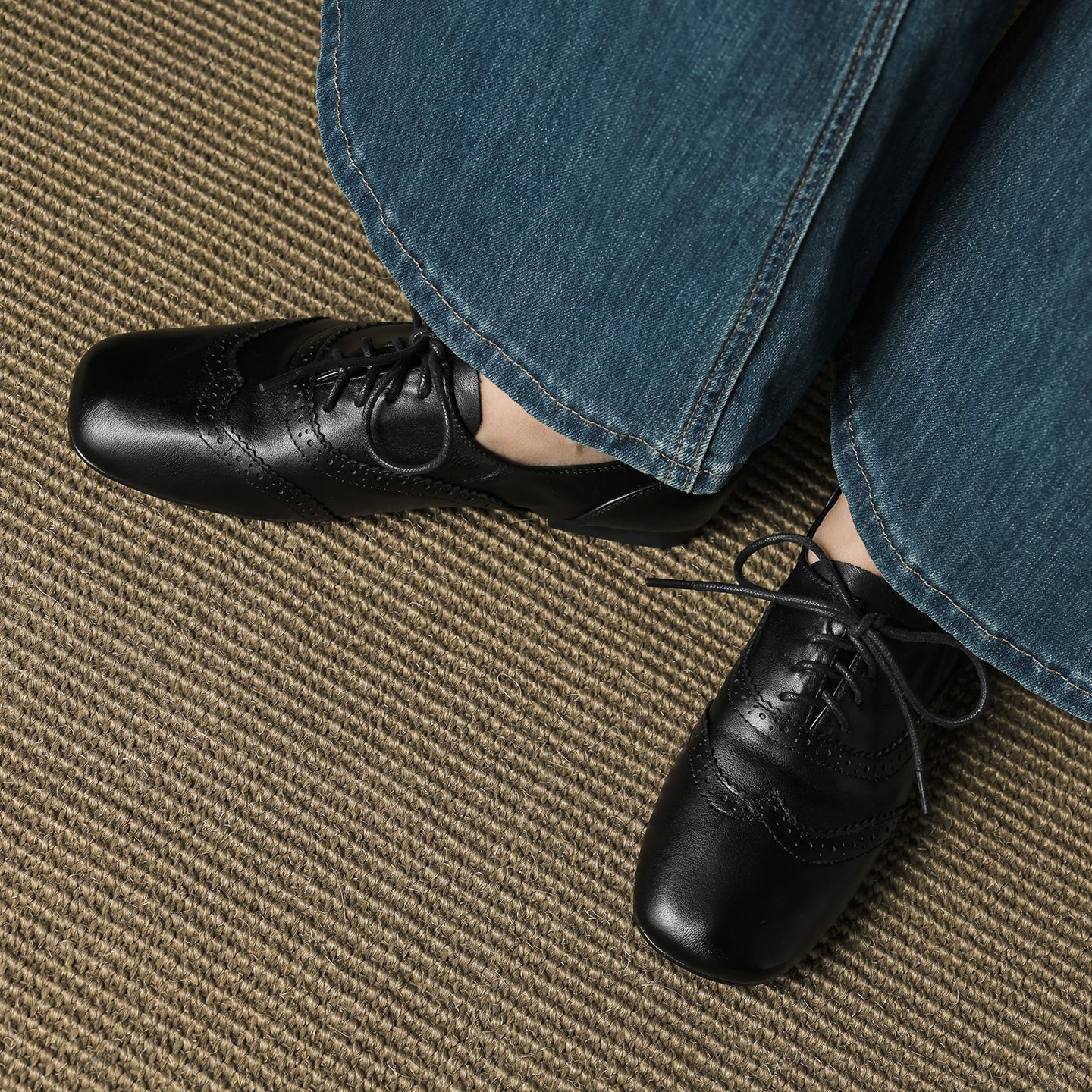 Women's Retro Leather Brogue Shoes Vintage Square Toe Lace-up Oxford Flats