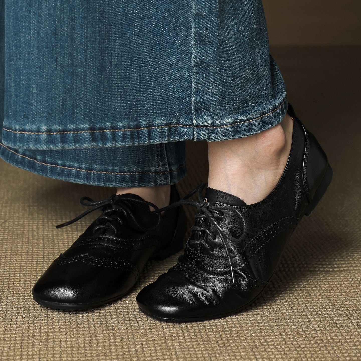 Women's Retro Leather Brogue Shoes Vintage Square Toe Lace-up Oxford Flats