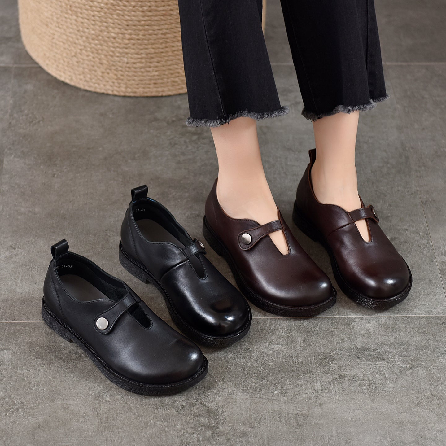 Women’s Vintage Leather Loafers – Round Toe Buckle Strap Comfortable Flats