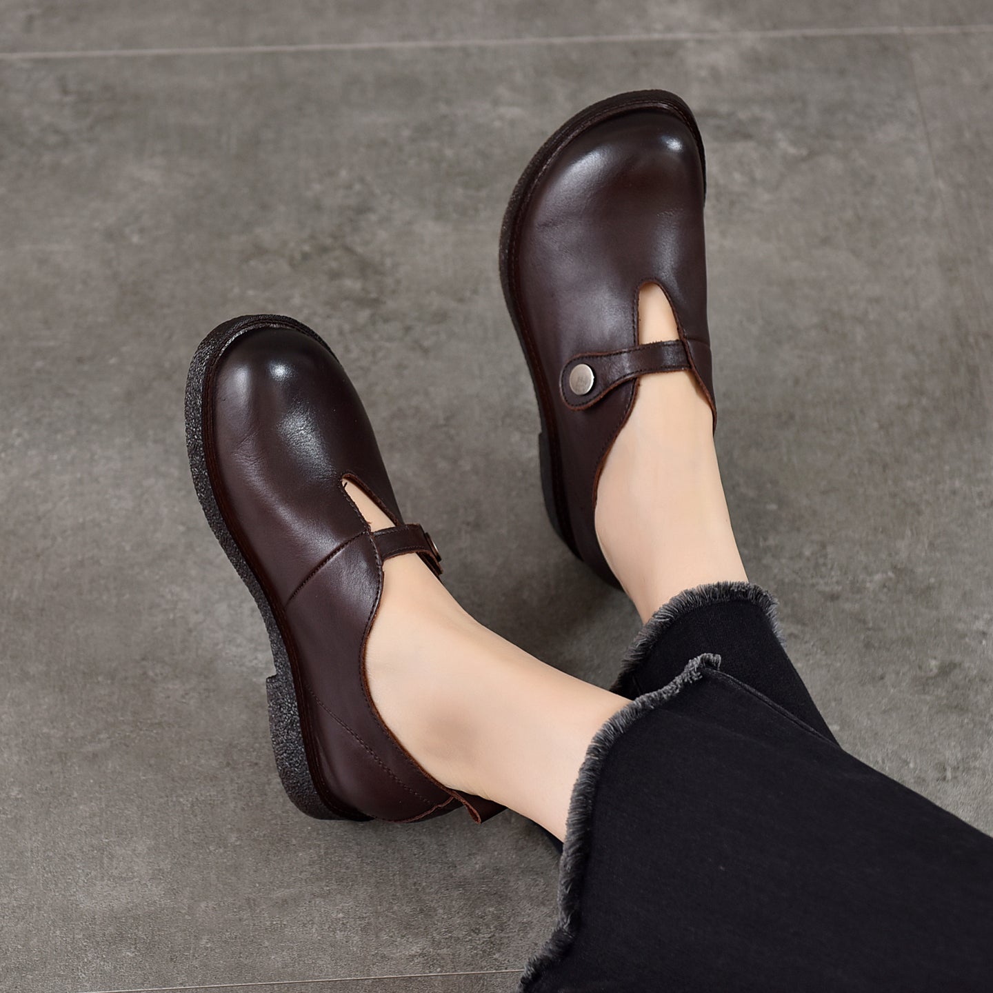 Women’s Vintage Leather Loafers – Round Toe Buckle Strap Comfortable Flats