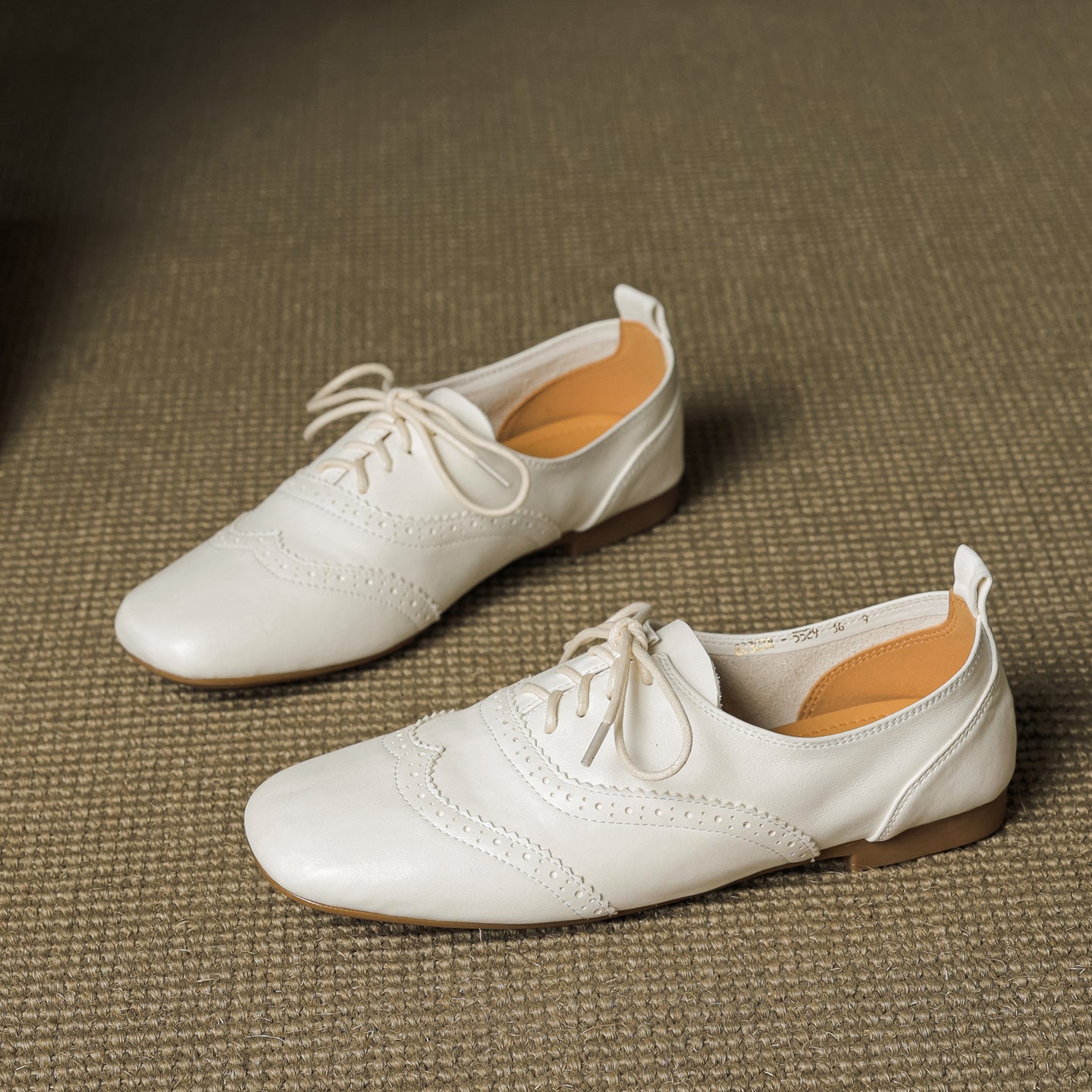 Women's Retro Leather Brogue Shoes Vintage Square Toe Lace-up Oxford Flats