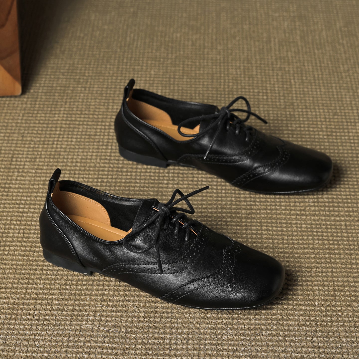 Women's Retro Leather Brogue Shoes Vintage Square Toe Lace-up Oxford Flats