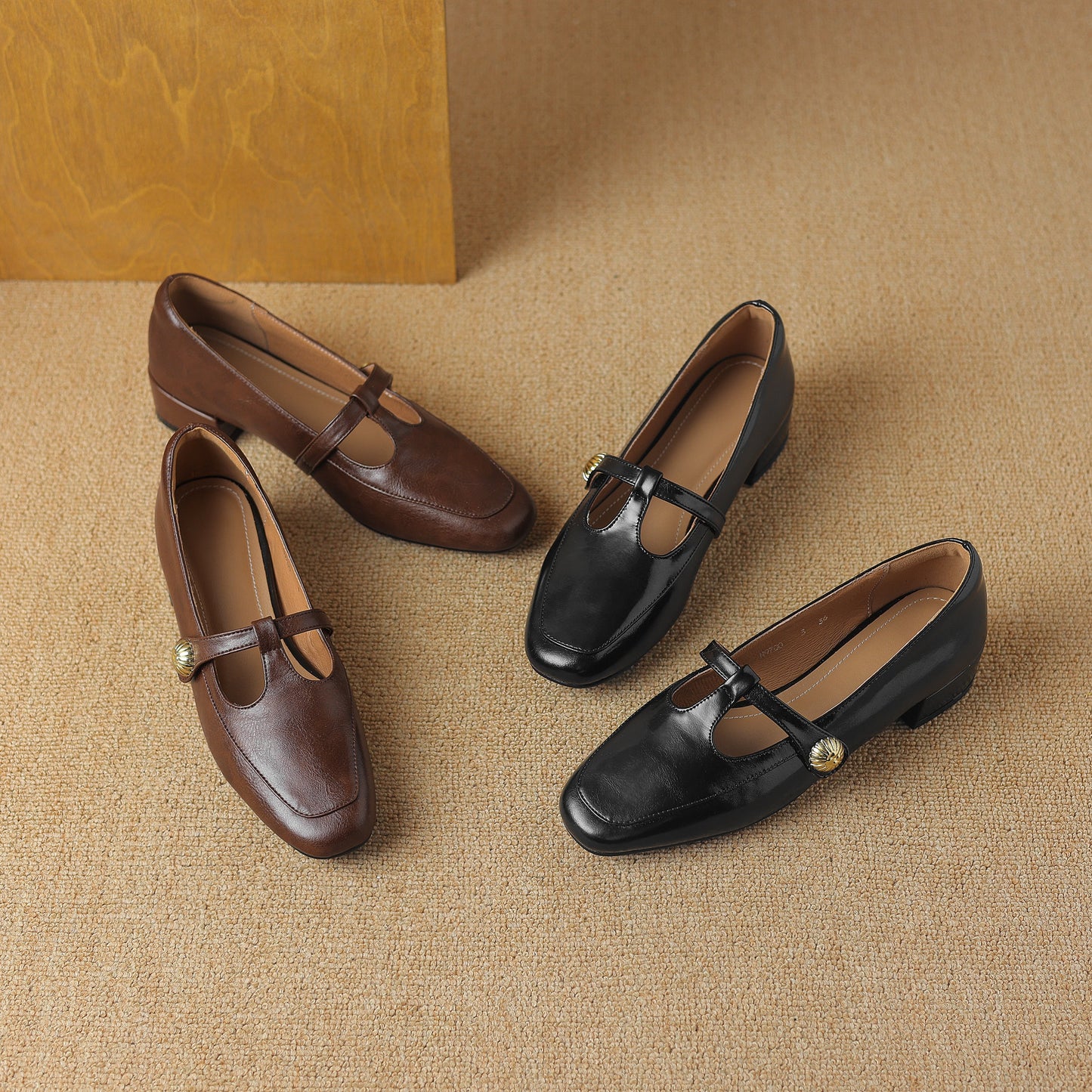 Women's Handmade Retro Leather Square Toe Chunky Heel T-Strap Mary Jane Pumps