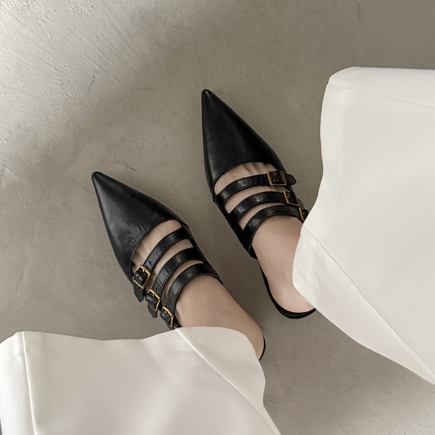Women's Modern Leather Pointed-Toe Mules - Triple Buckle Straps - 2.5cm Low Heel