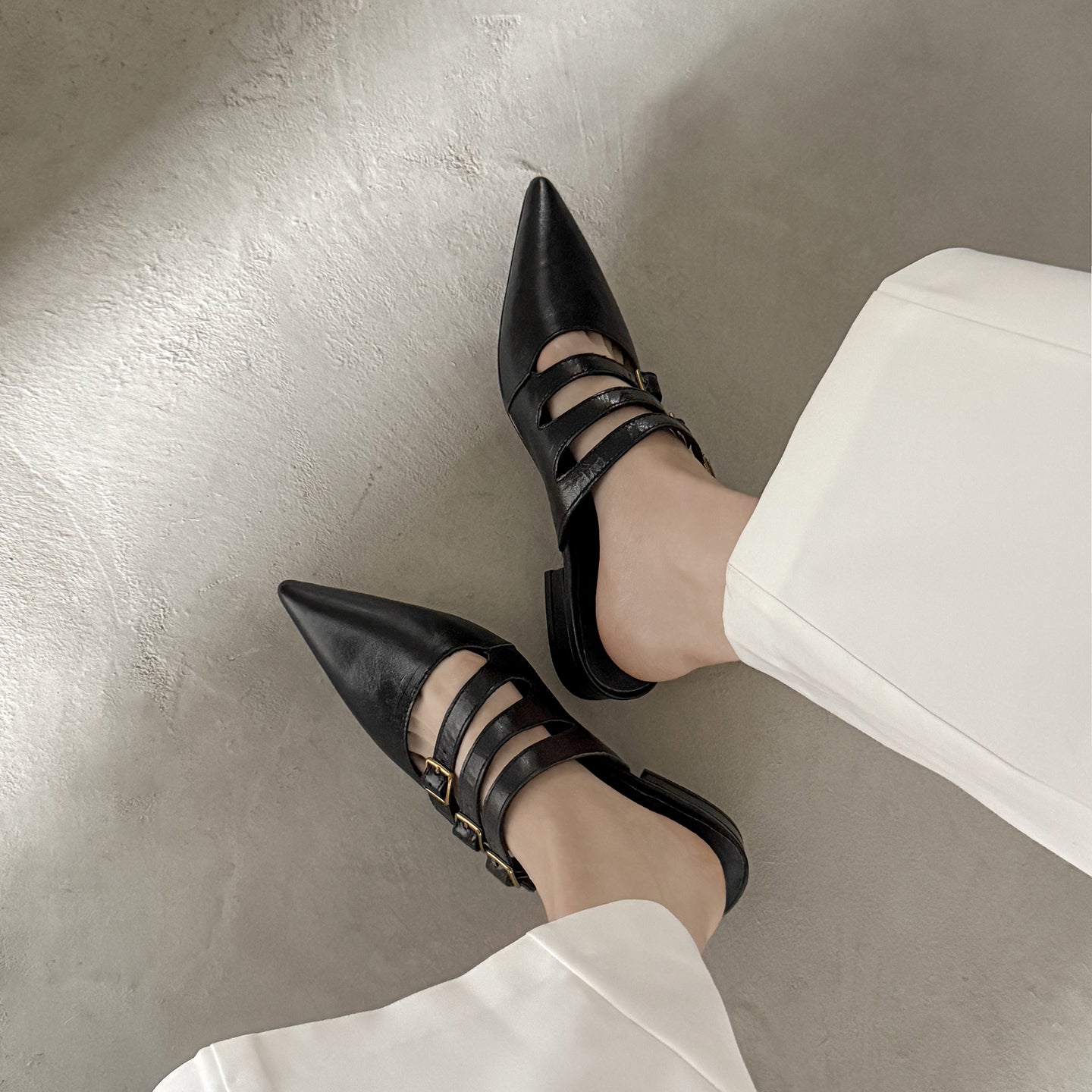 Women's Modern Leather Pointed-Toe Mules - Triple Buckle Straps - 2.5cm Low Heel
